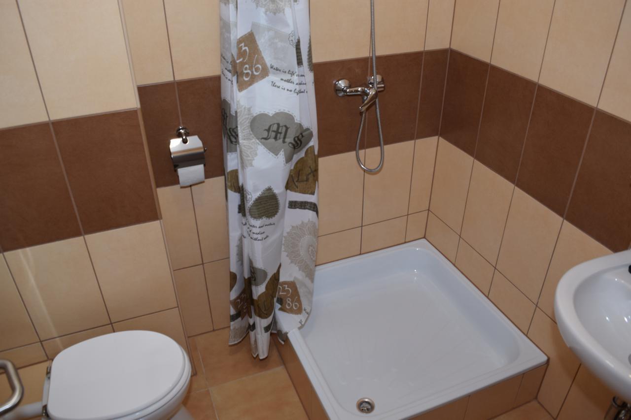 Marothi Kollegium Debrecen Ngoại thất bức ảnh