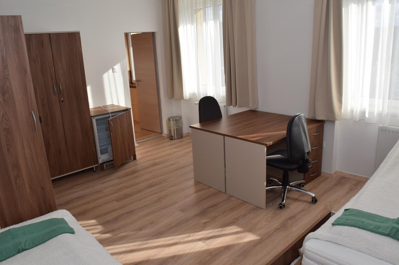 Marothi Kollegium Debrecen Ngoại thất bức ảnh